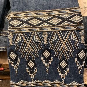 NWT Grace in LA east fit small flare with embellishment around ankle